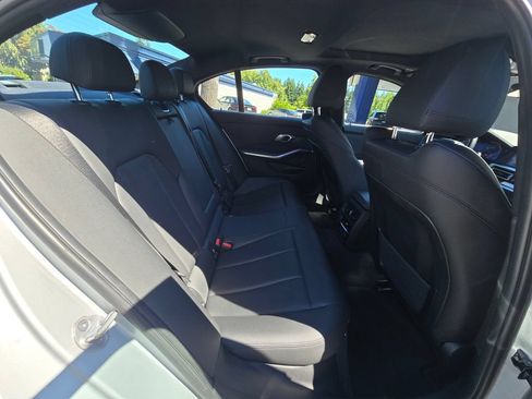 Used 2019 BMW 330i xDrive Sedan w/ Convenience Package AWD/4WD image 12
