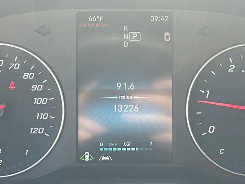 Used 2023 Mercedes-Benz Sprinter 2500 image 4