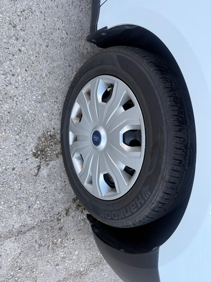 Used 2022 Ford Transit Connect XL FWD image 12