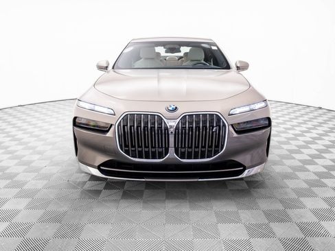 Certified 2023 BMW i7 xDrive60 w/ Executive Package 2 image 9