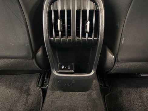 Used 2025 Hyundai Kona SEL FWD image 34
