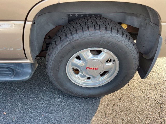 Used 2001 GMC Yukon SLE RWD image 26