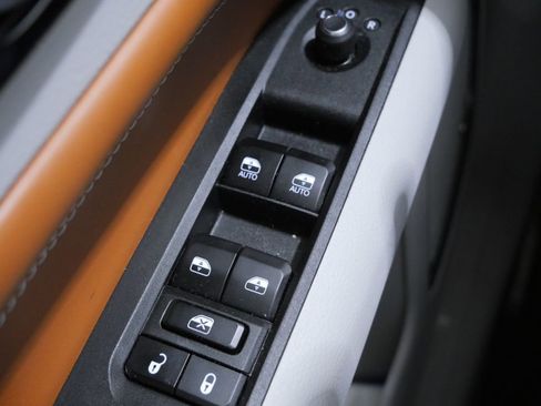Used 2022 Jeep Compass Limited w/ Sun and Sound Group AWD/4WD image 14