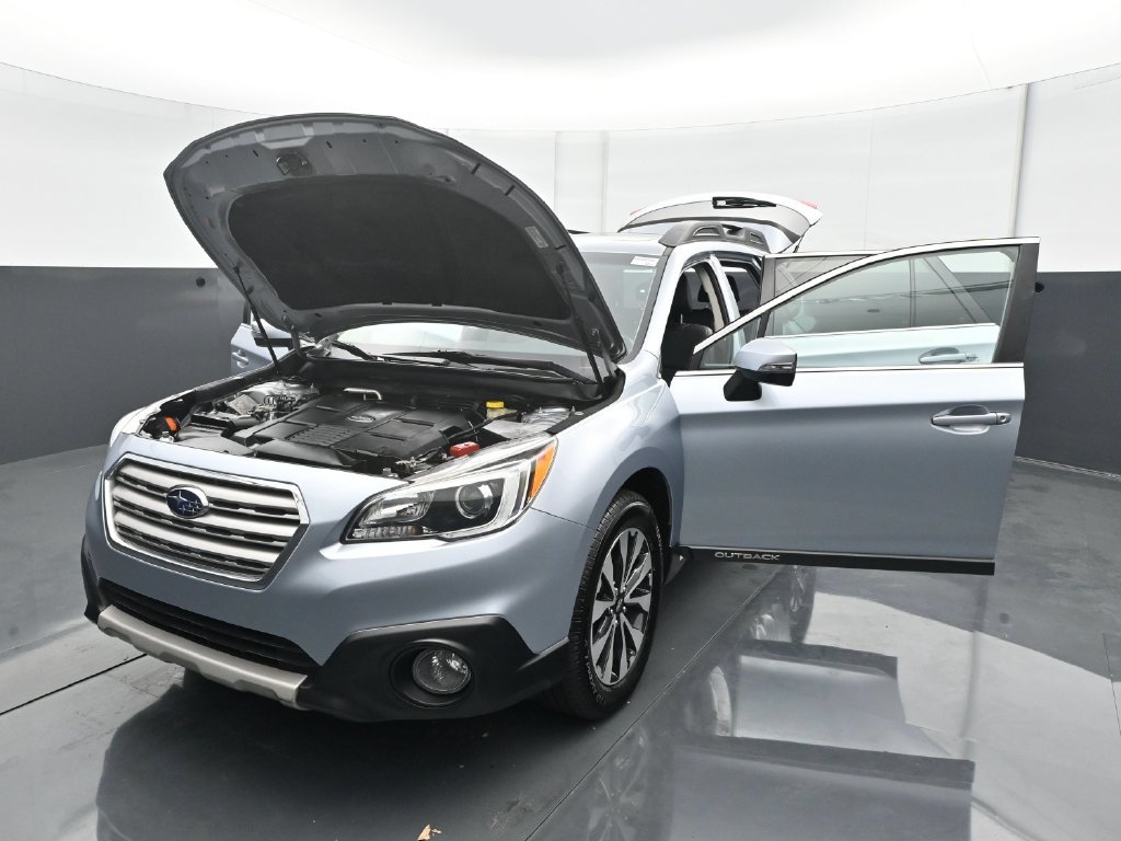 Used 2017 Subaru Outback 3.6R Limited AWD/4WD image 29