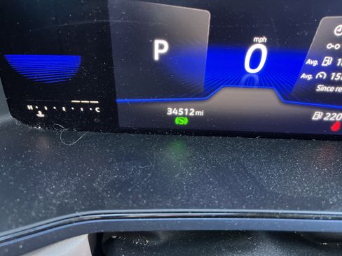 Certified 2022 Volkswagen Taos SE w/ IQ.Drive SE Package image 21