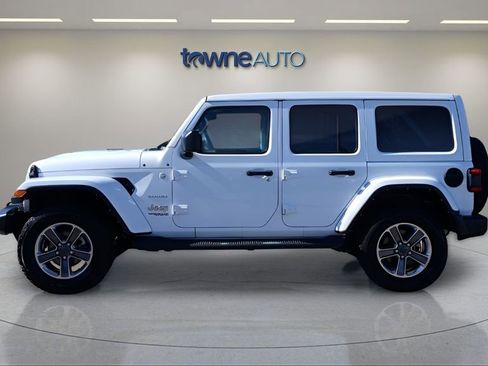 Used 2022 Jeep Wrangler Unlimited Sahara w/ LED Lighting Group AWD/4WD image 3