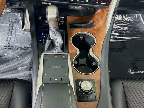 Used 2022 Lexus RX 350L FWD w/ Premium Package image 19