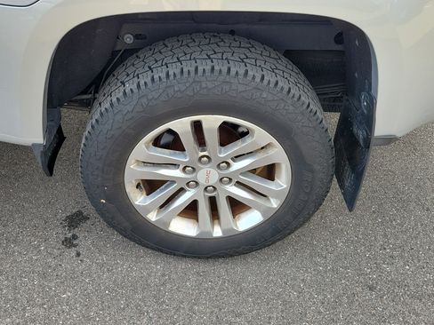 Used 2017 GMC Canyon SLT w/ Driver Alert Package image 38