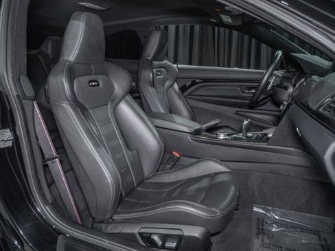 Used 2018 BMW M4 Coupe RWD image 13