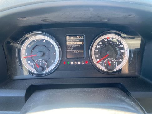 Used 2014 RAM 2500 Tradesman w/ Chrome Appearance Group image 12