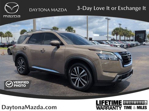 Used 2023 Nissan Pathfinder Platinum AWD/4WD image 1