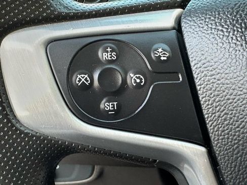 Used 2024 GMC Terrain SLE AWD/4WD image 13