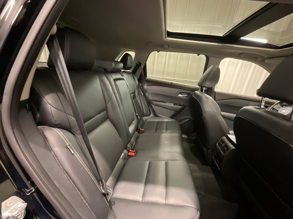 Used 2023 Nissan Rogue SL w/ SL Premium Package FWD image 15