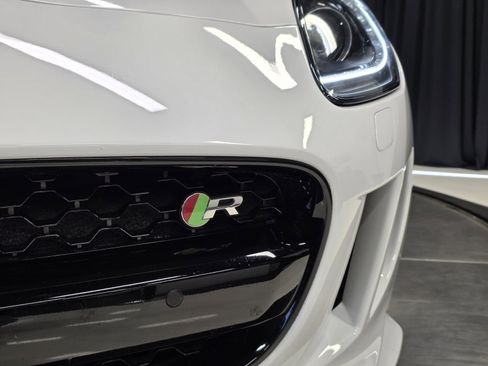 Used 2016 Jaguar F-TYPE R image 44