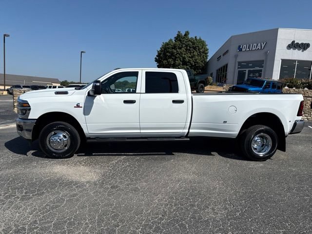 New 2026 RAM 3500 Tradesman AWD/4WD image 2