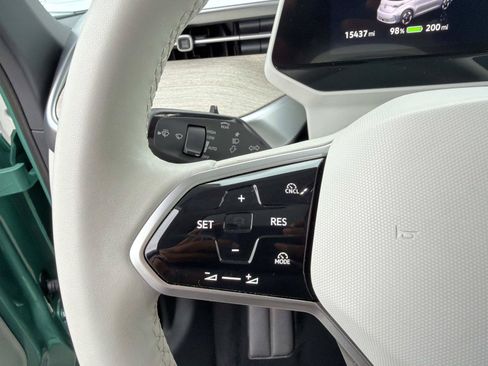 Certified 2025 Volkswagen ID. Buzz 1st Edition AWD/4WD image 15