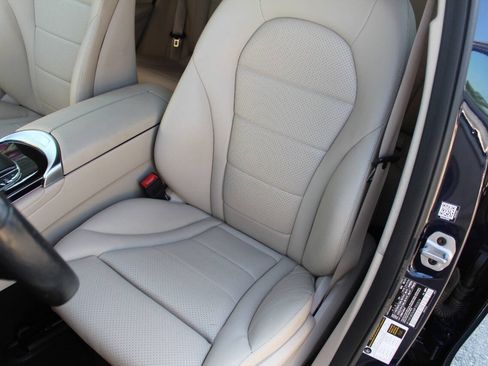 Used 2021 Mercedes-Benz GLC 300 4MATIC Coupe image 3