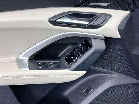 Used 2025 Audi Q5 Premium Plus image 23