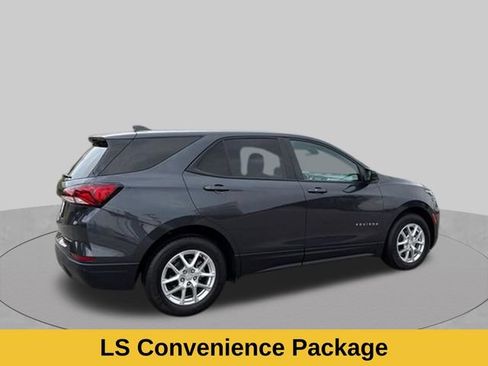 Used 2022 Chevrolet Equinox LS w/ LS Convenience Package FWD image 5