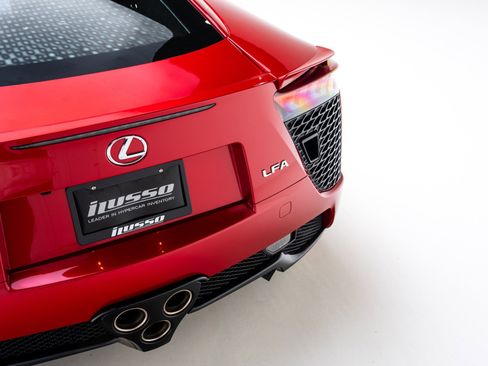 Used 2012 Lexus LFA image 18