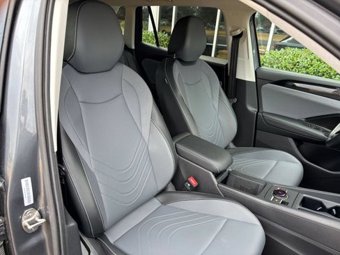 Used 2026 Volkswagen Tiguan SE AWD/4WD image 37