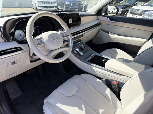 Used 2024 Hyundai Palisade Limited image 19