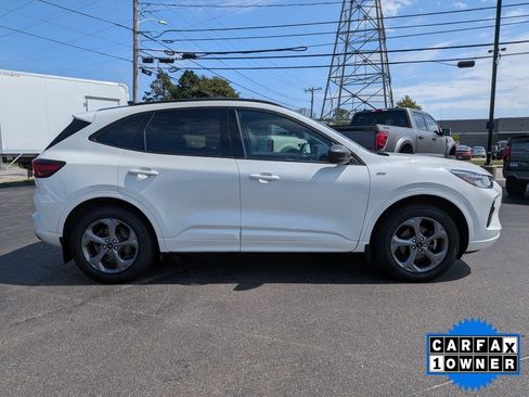 Used 2024 Ford Escape ST-Line w/ Tech Pack #1 AWD/4WD image 3
