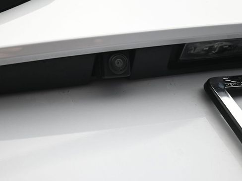 Used 2023 Mitsubishi Outlander ES image 39