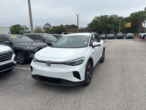 Used 2023 Volkswagen ID.4 Pro image 4