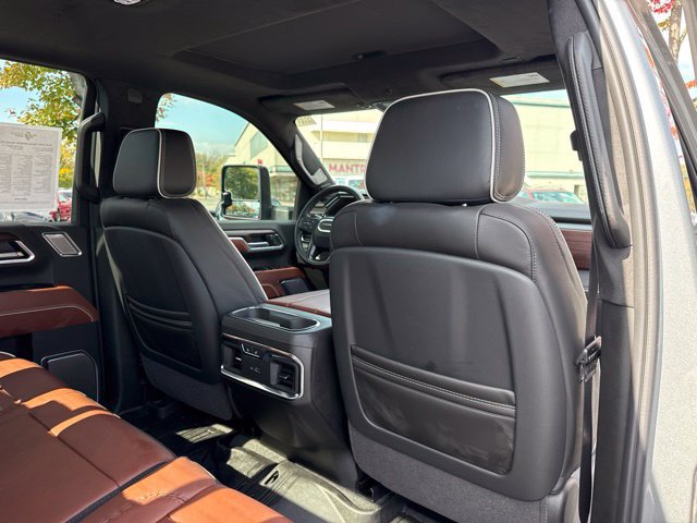 Used 2026 GMC Sierra 3500 Denali Ultimate AWD/4WD image 32