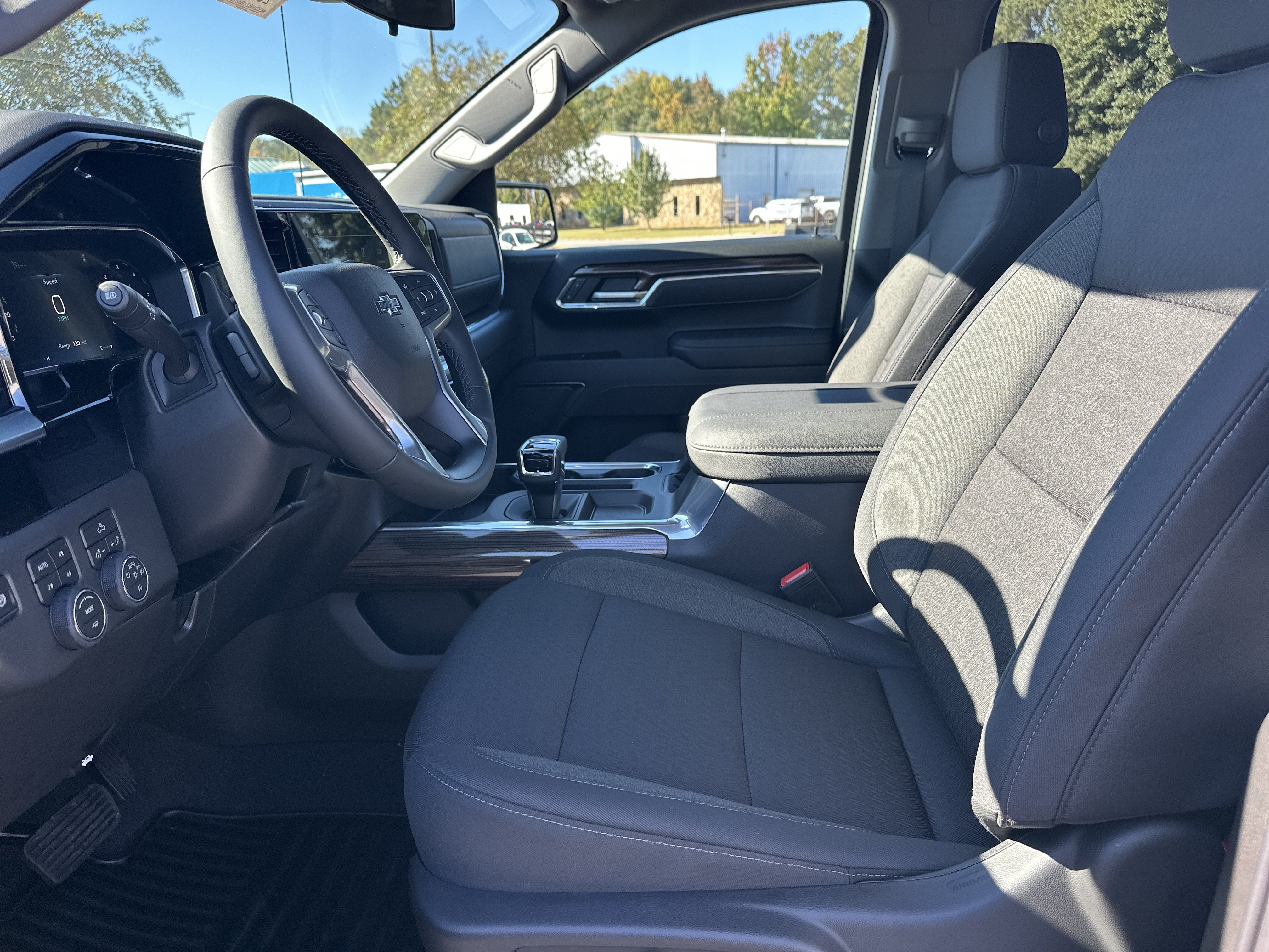 New 2026 Chevrolet Silverado 1500 RST w/ Z71 Off-Road Package AWD/4WD image 11