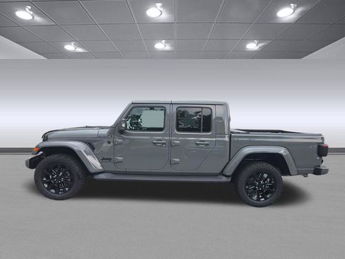 Used 2023 Jeep Gladiator Overland AWD/4WD image 8