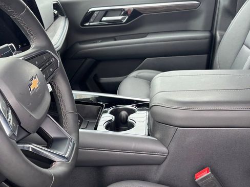 Certified 2025 Chevrolet Tahoe LT w/ Comfort Package RWD image 12