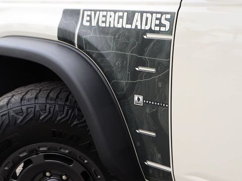 Used 2022 Ford Bronco Everglades AWD/4WD image 46