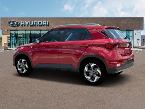 New 2025 Hyundai Venue Limited image 4