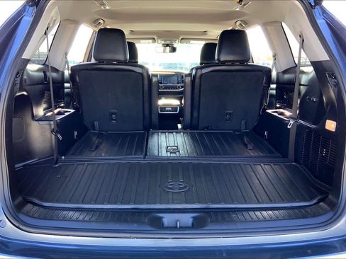 Used 2017 Toyota Highlander XLE image 34