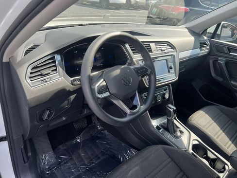 Used 2023 Volkswagen Tiguan S image 10