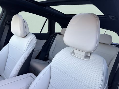 Certified 2026 Mercedes-Benz GLC 300 image 19