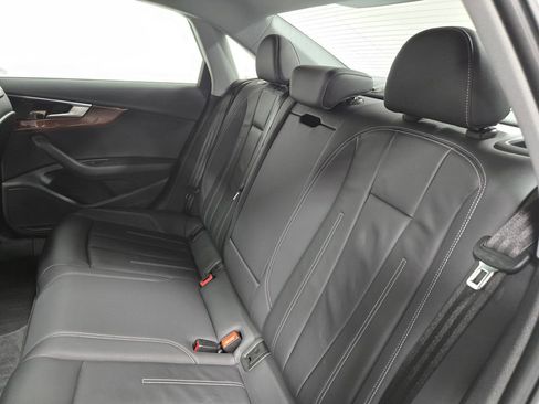 Used 2022 Audi A4 2.0T Premium image 32