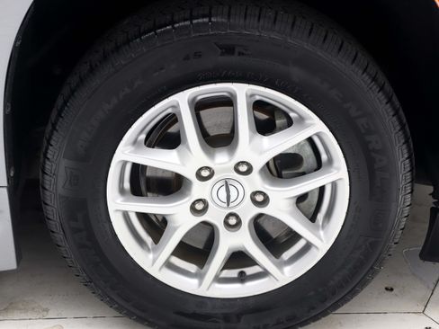 Used 2021 Chrysler Voyager Lxi FWD image 33
