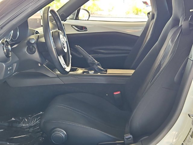 Certified 2024 MAZDA MX-5 Miata Club RWD image 23