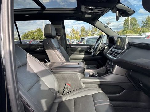 Used 2023 Chevrolet Suburban RST w/ Sport Performance Package image 33