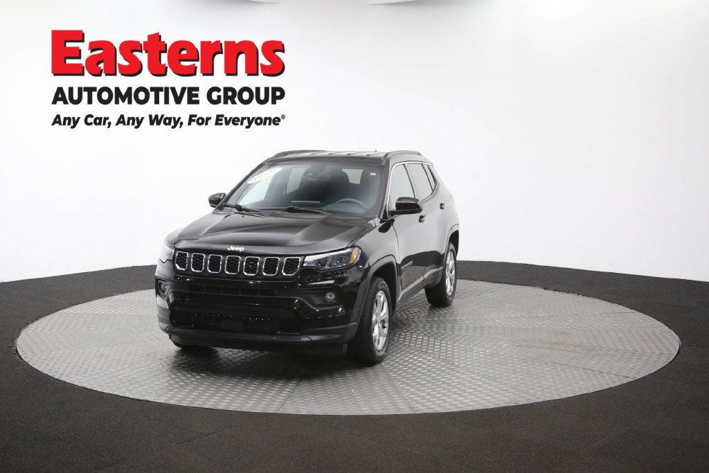 Used 2024 Jeep Compass Latitude AWD/4WD image 55