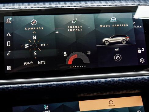 Used 2021 Land Rover Range Rover Velar R-Dynamic S image 20