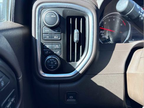 Used 2022 Chevrolet Silverado 1500 LTZ image 31