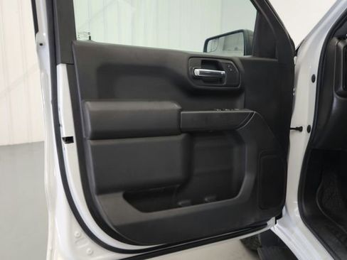 Used 2023 Chevrolet Silverado 1500 Custom image 24