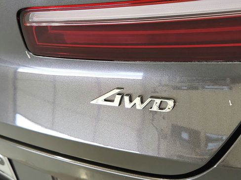 Used 2024 Genesis GV80 2.5T image 39