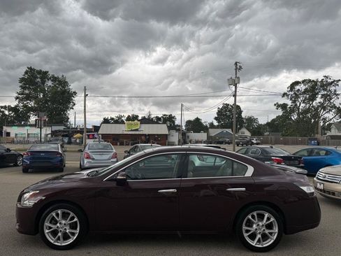 Used 2014 Nissan Maxima 3.5 SV w/ Premium Package FWD image 2