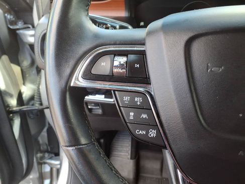 Used 2022 Lincoln Nautilus Reserve AWD/4WD image 18