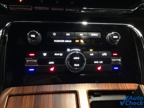 Used 2019 Lincoln Navigator Select w/ Technology Package AWD/4WD image 52